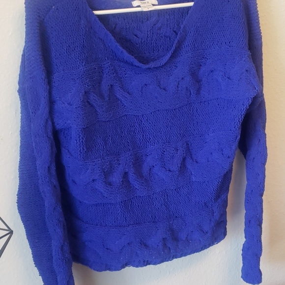 Blue sweater - Picture 2 of 3